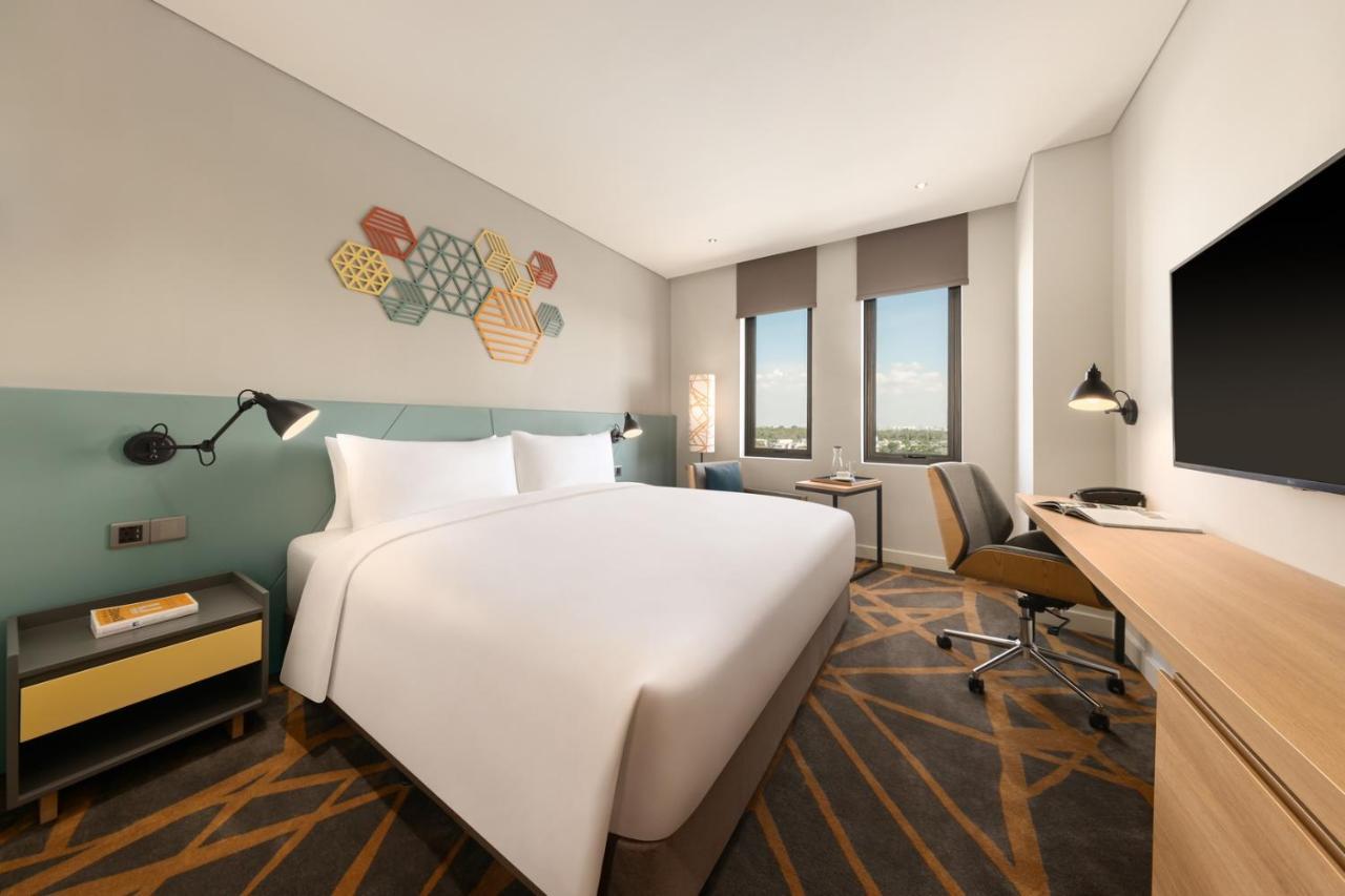 Hiive By Fusion Binh Duong - Vsip 1 Hotel Thuan An Eksteriør billede