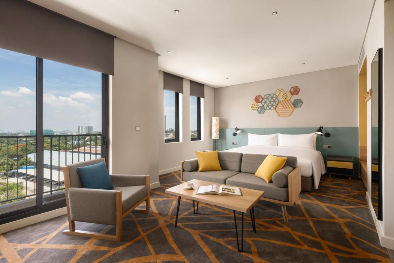 Hiive By Fusion Binh Duong - Vsip 1 Hotel Thuan An Eksteriør billede