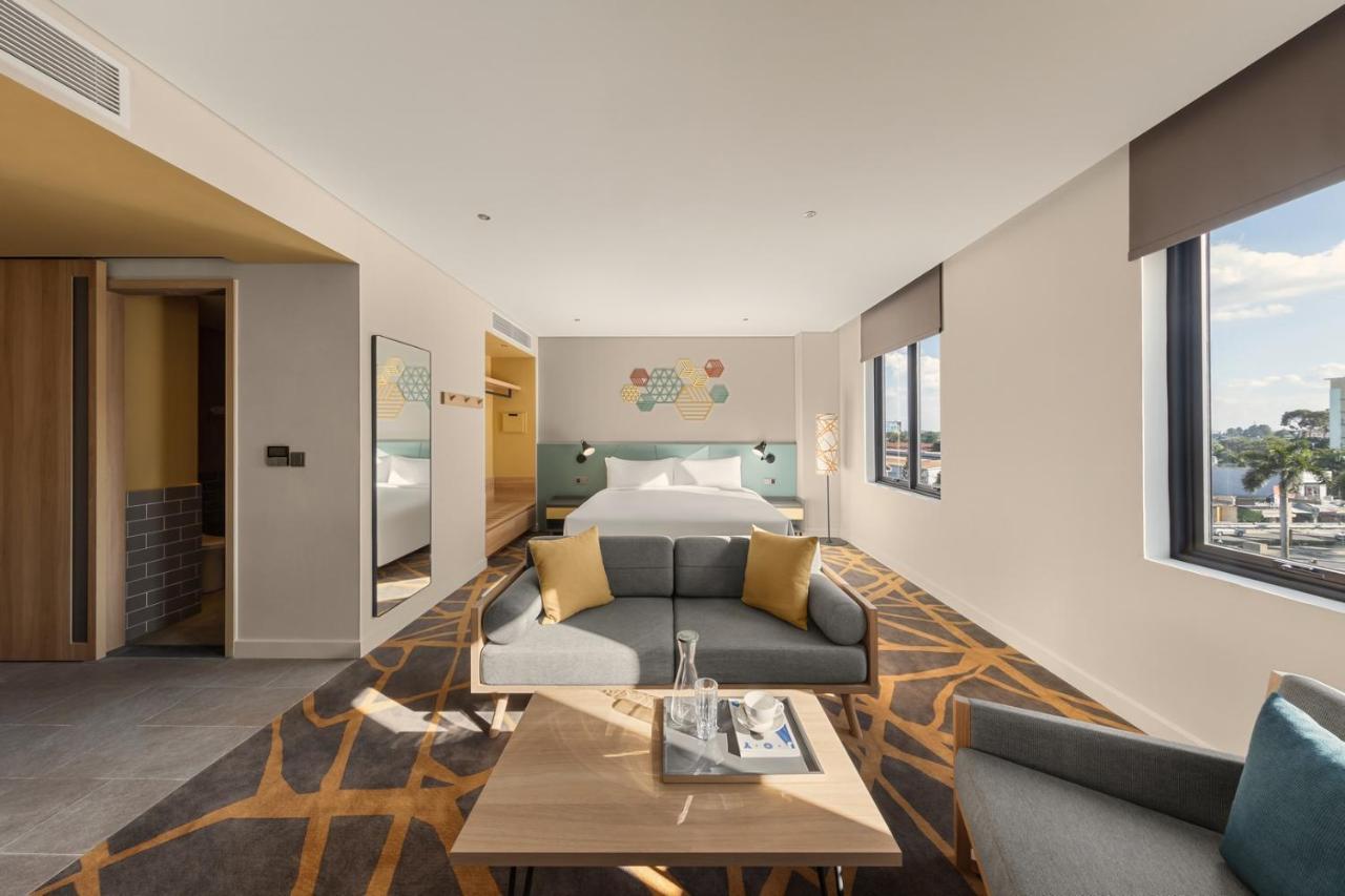 Hiive By Fusion Binh Duong - Vsip 1 Hotel Thuan An Eksteriør billede